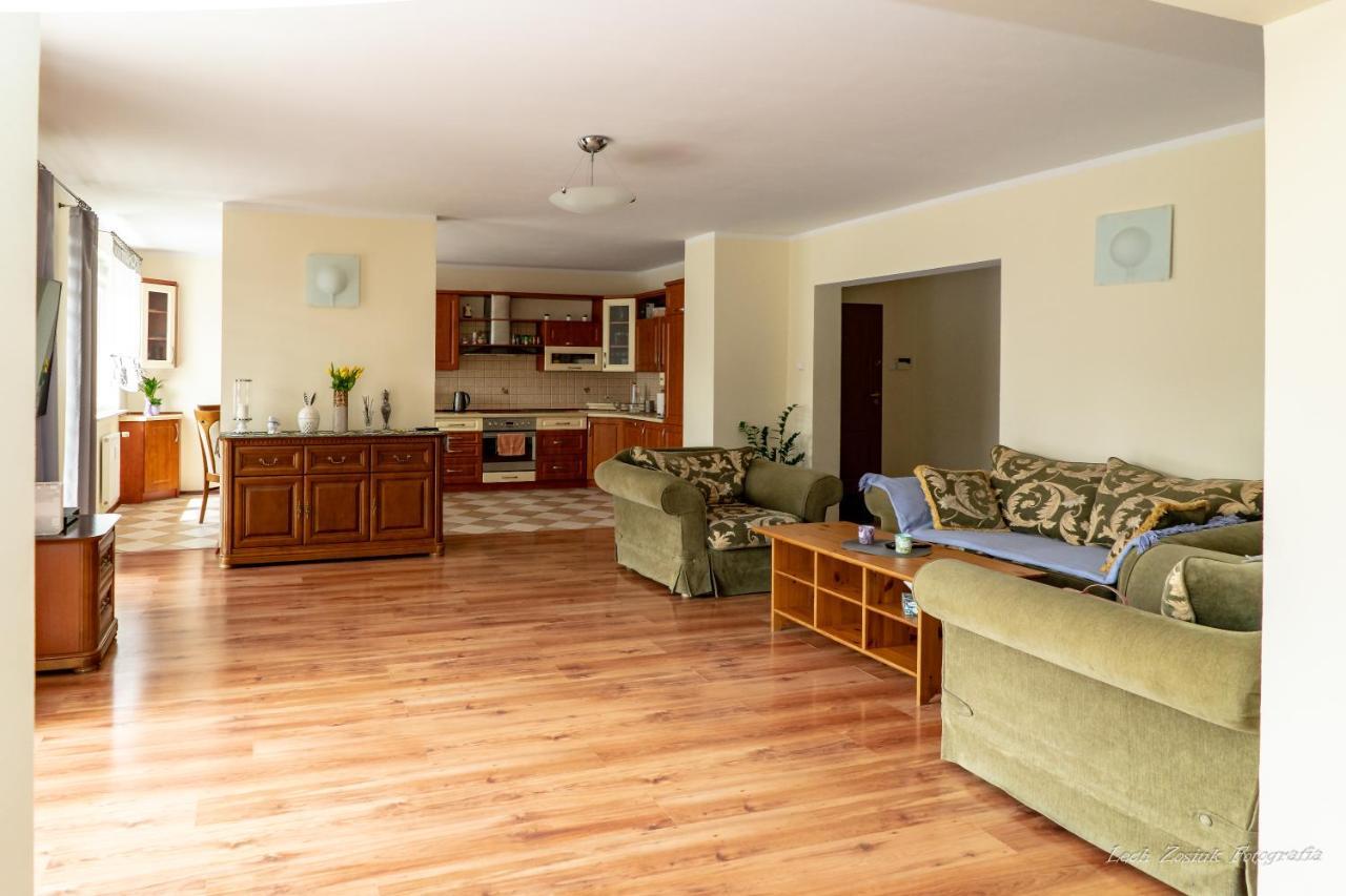 דירות Apartament אוסטקה מראה חיצוני תמונה